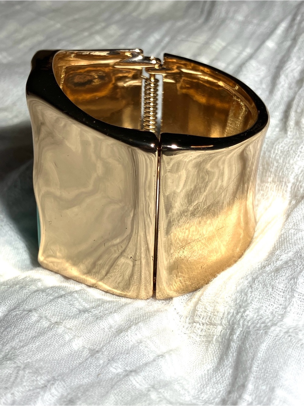 Gold Cuff Bracelet with Turquoise color inlay - Picture 3 of 5